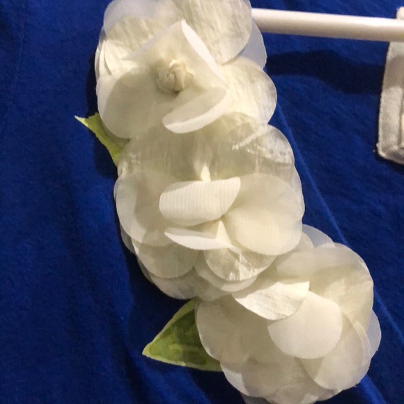 Abercrombie & Fitch blue & white flower tee small - Picture 7 of 8